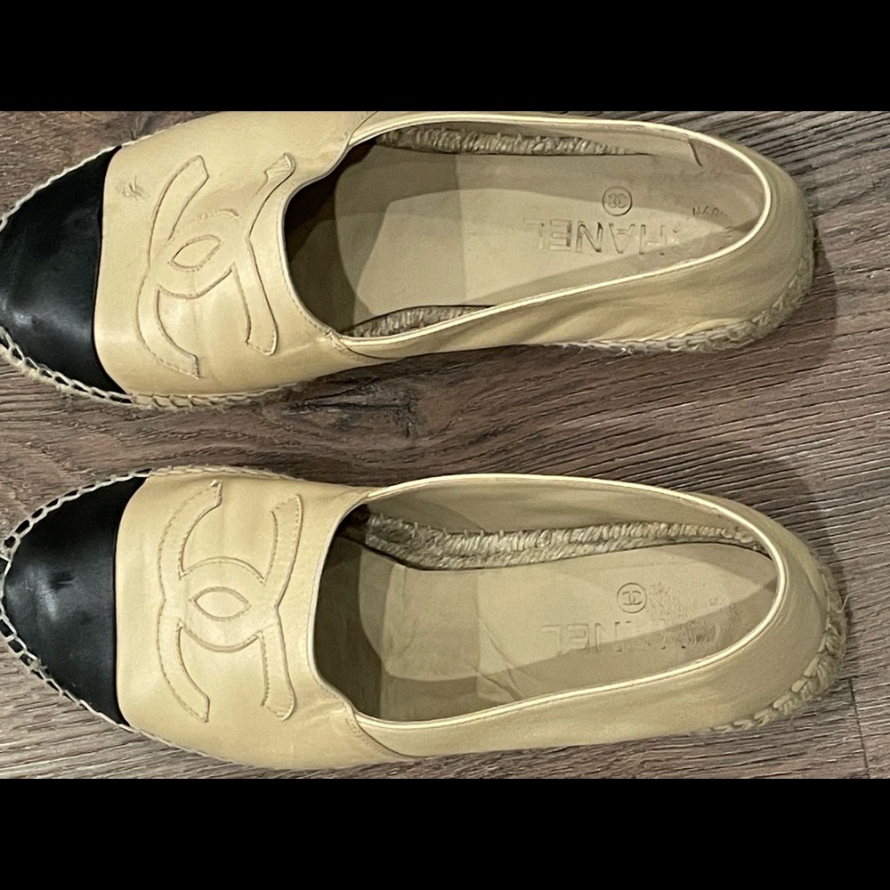 Authentic CHANEL leather espadrilles - Picture 3 of 7